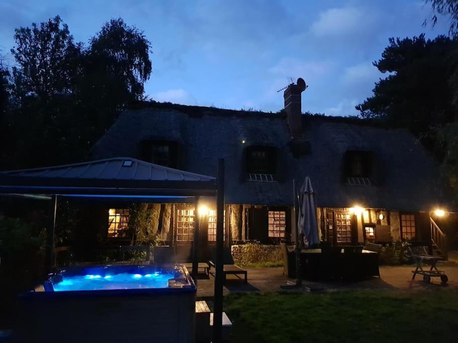 Chaumiere Familiale Weekend & Vacances Paisible Saint-Philbert-sur-Risle Екстер'єр фото