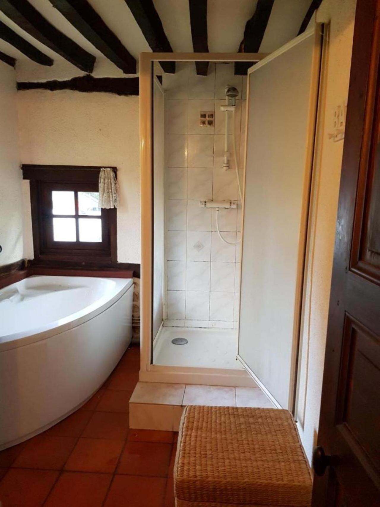 Chaumiere Familiale Weekend & Vacances Paisible Saint-Philbert-sur-Risle Екстер'єр фото